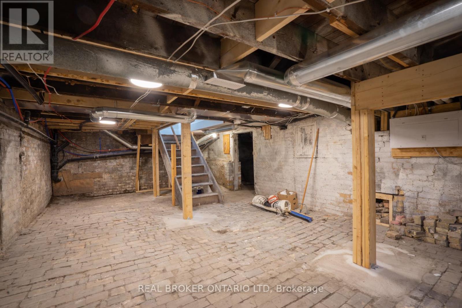 463 KING STREET - 30