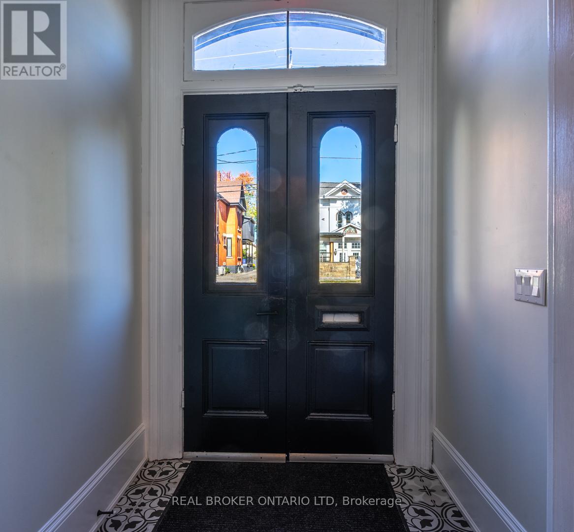 463 KING STREET - 4