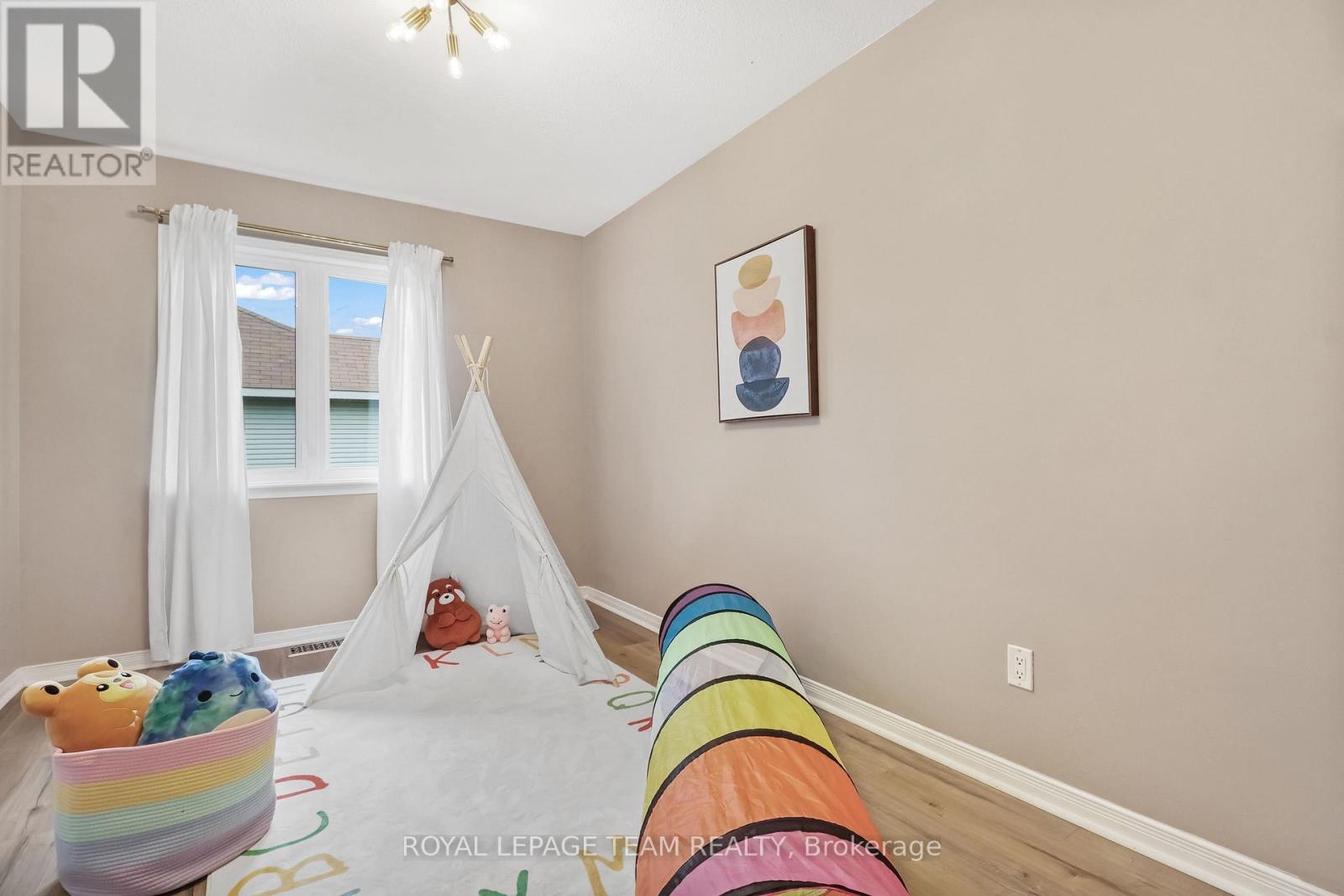 2 Bed, 2 Bath House for Sale in Ottawa – 280 KELTIE PRIVATE, Ottawa – MLS# X13453614 - Image 23