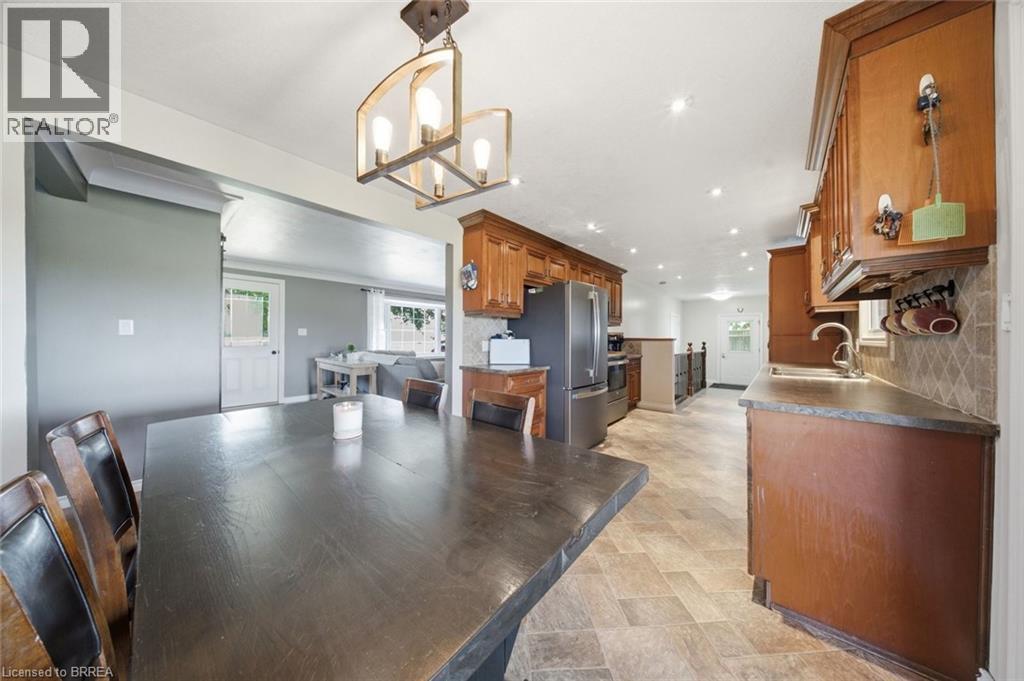 4-bedroom home for sale at 1840 THOMPSON Road E, Waterford ON · photo 11 of 51