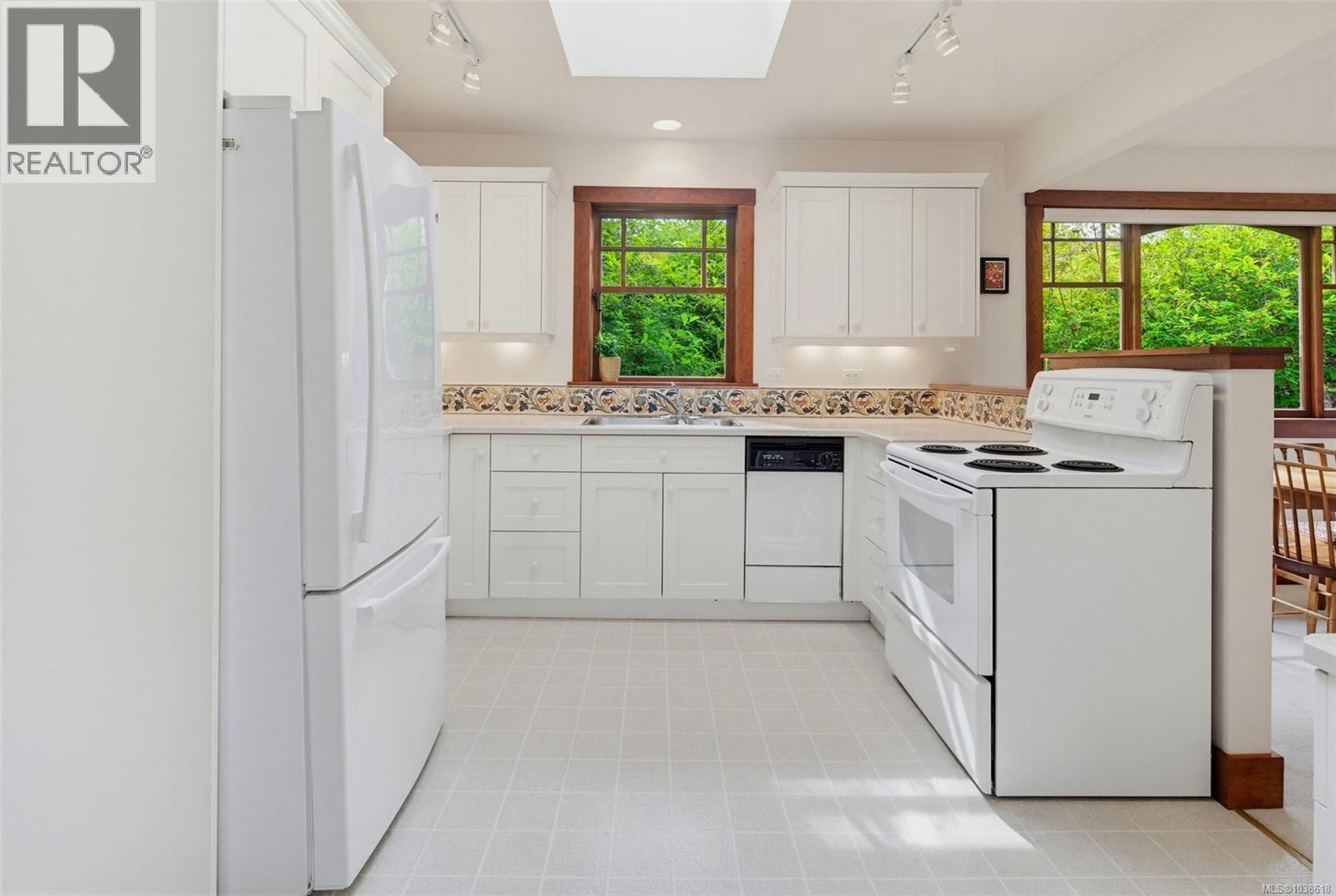  713 Kangaroo Road, Metchosin