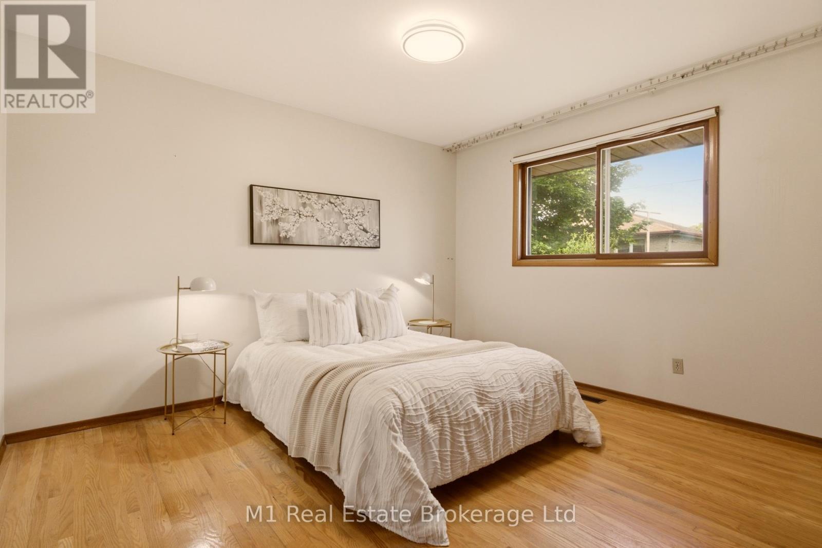 27 PALERMO CRESCENT - 18