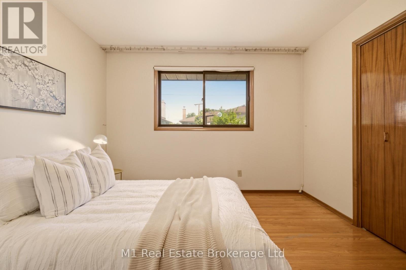 27 PALERMO CRESCENT - 19