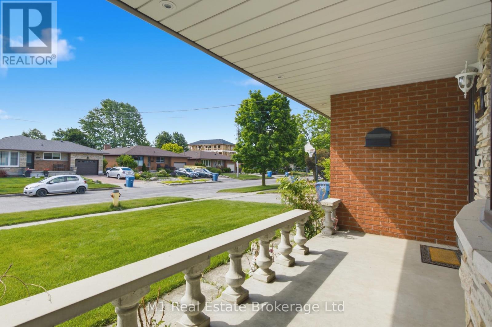 27 PALERMO CRESCENT - 5