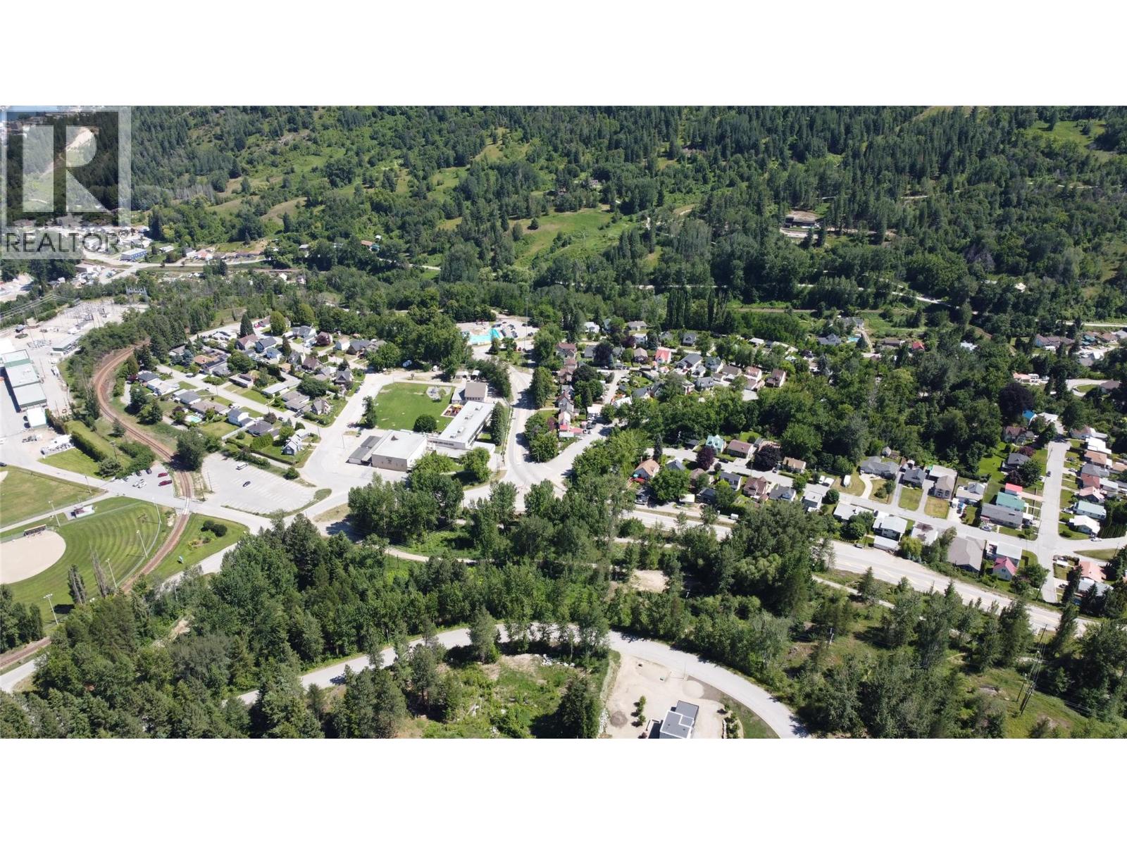 442 WHITMAN Way - 44