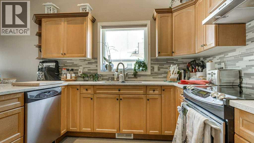143 Ackerman Crescent — photo 9