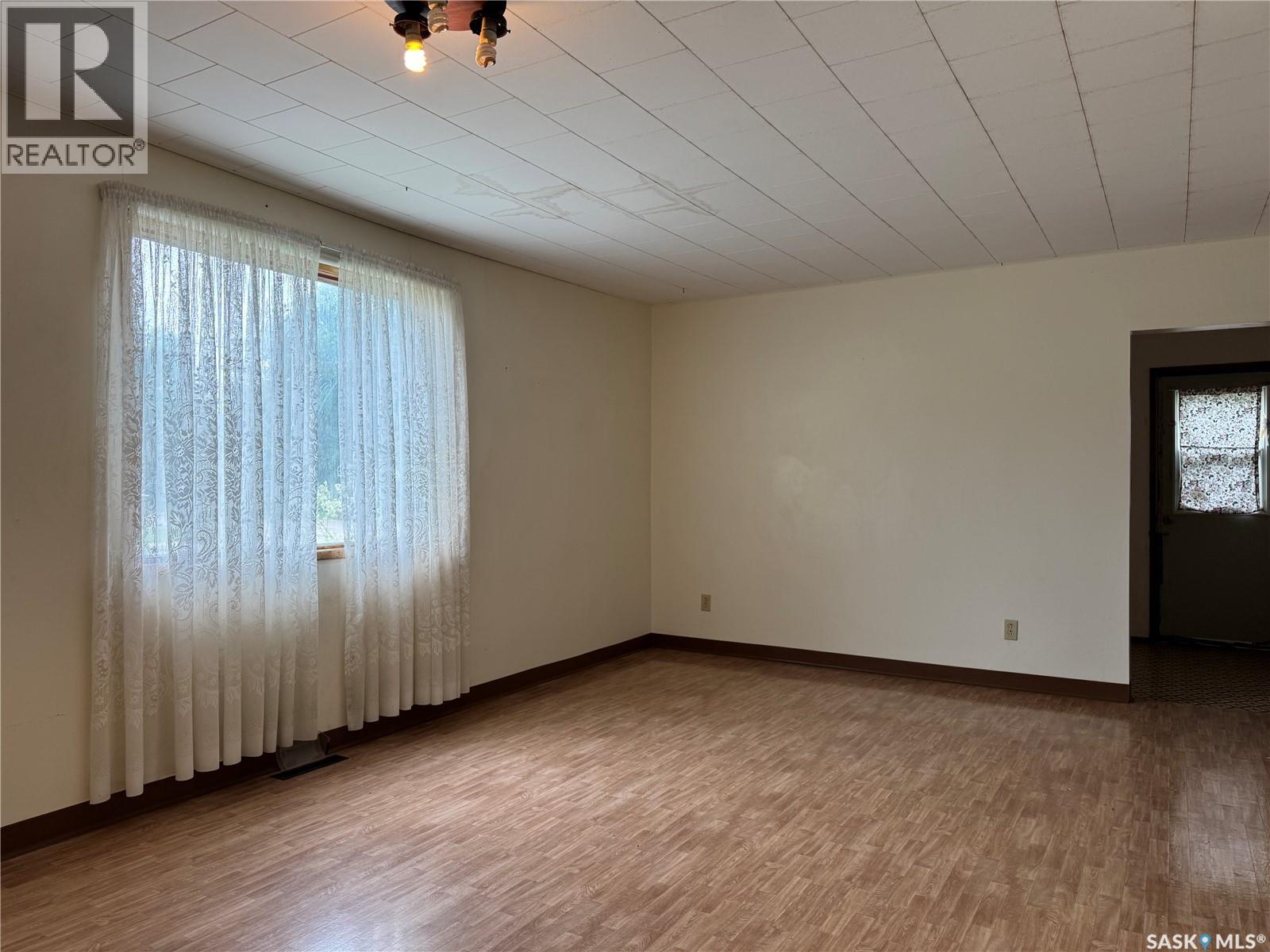 316 1st STREET E - photo 2