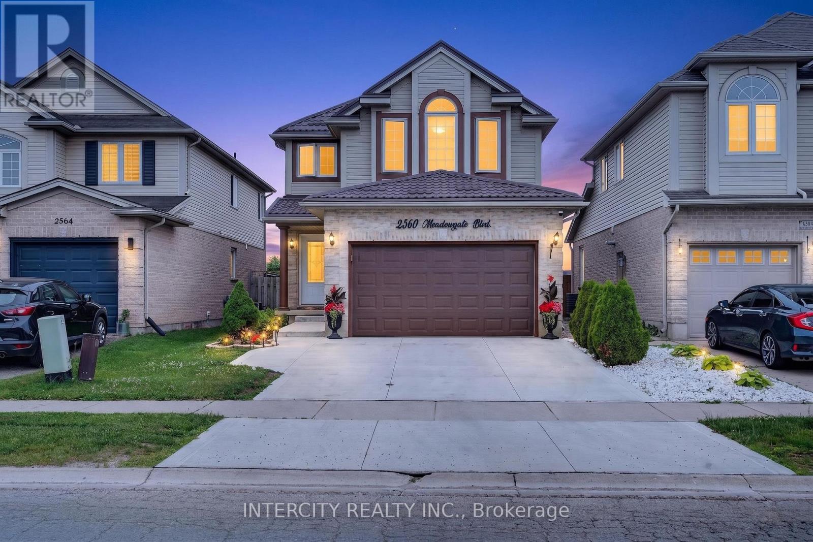 2560 MEADOWGATE BOULEVARD - 1