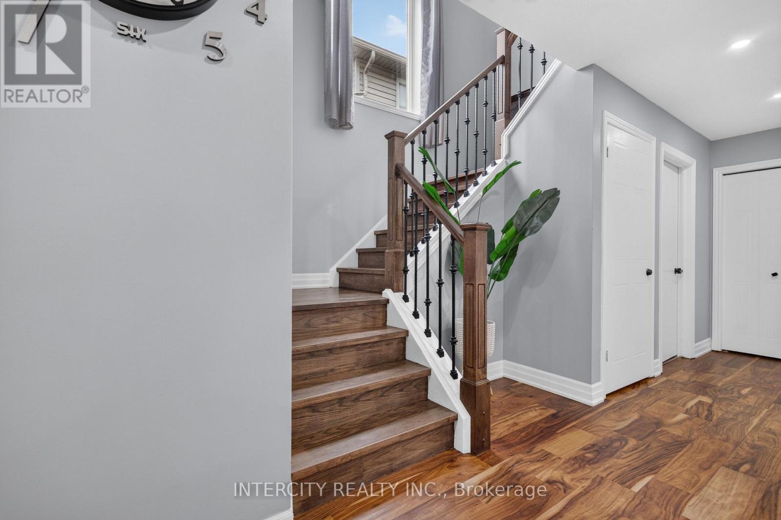 2560 MEADOWGATE BOULEVARD - 17