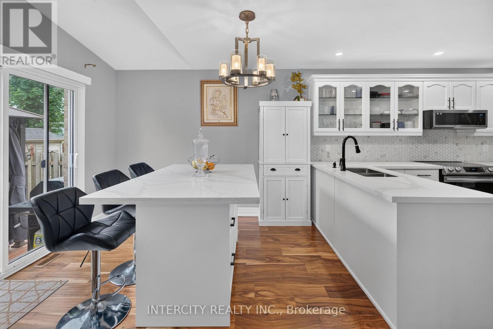 2560 MEADOWGATE BOULEVARD - 20