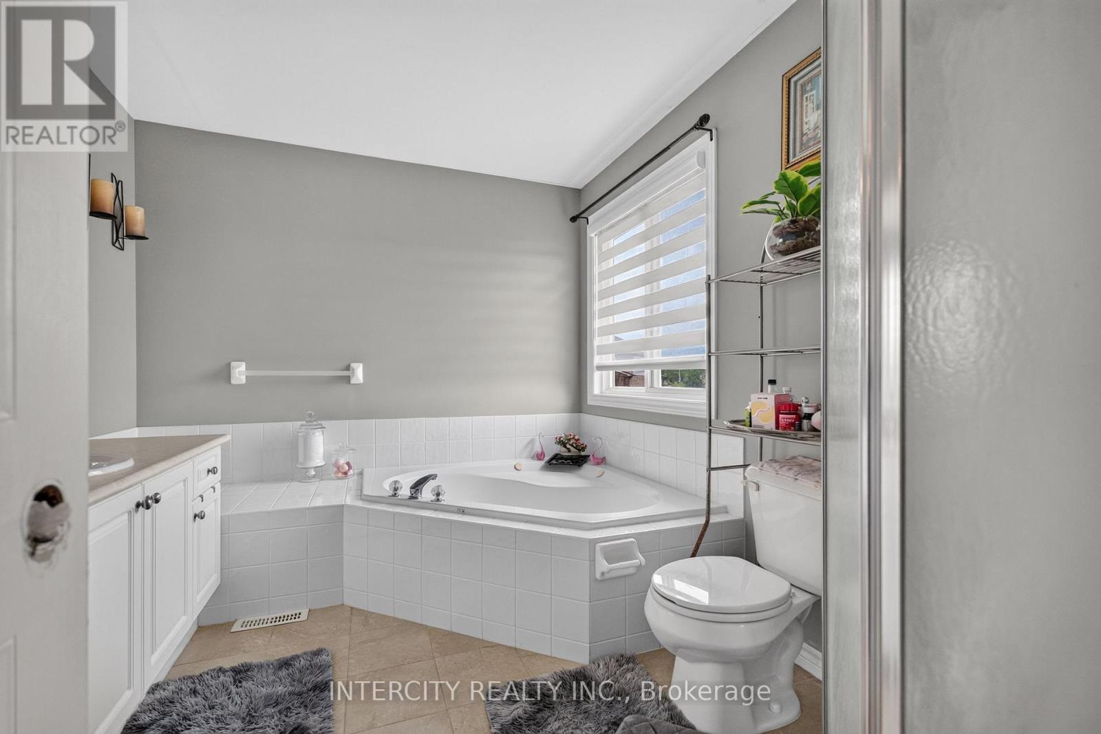 2560 MEADOWGATE BOULEVARD - 22