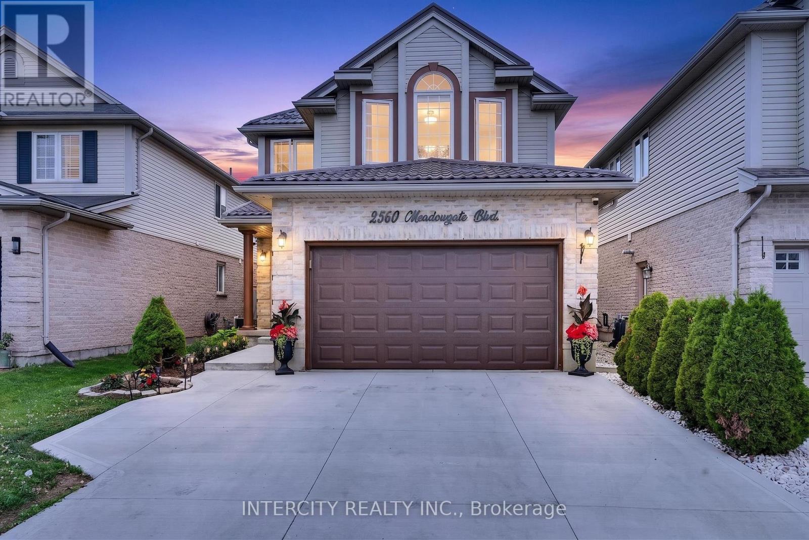 2560 MEADOWGATE BOULEVARD - 3