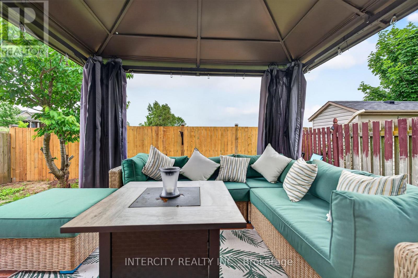 2560 MEADOWGATE BOULEVARD - 31