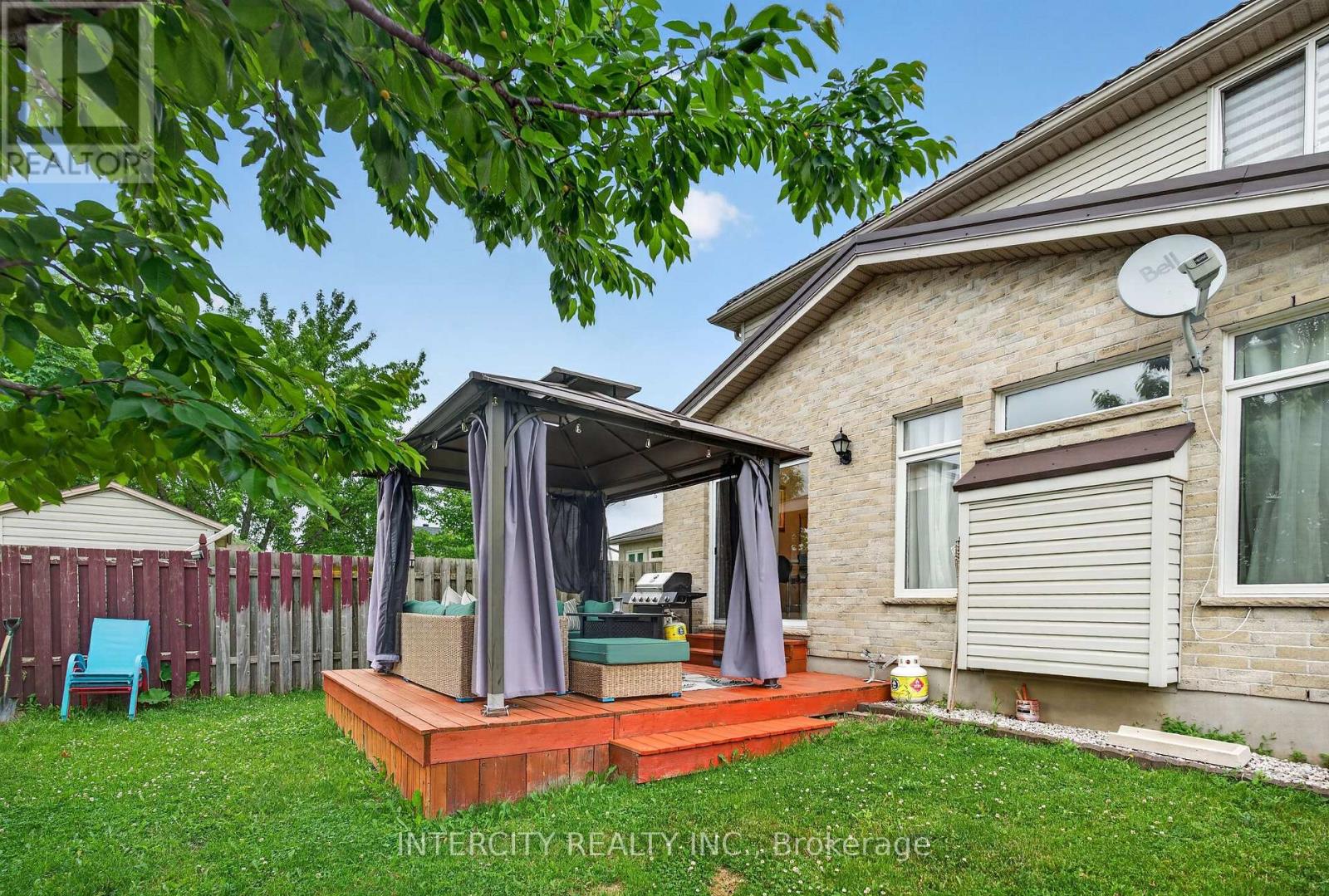 2560 MEADOWGATE BOULEVARD - 32