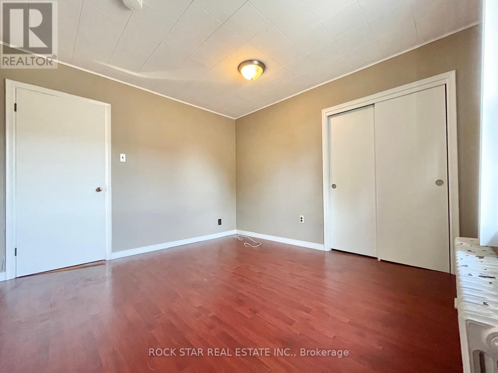 111 MCALPINE AVENUE S - 25