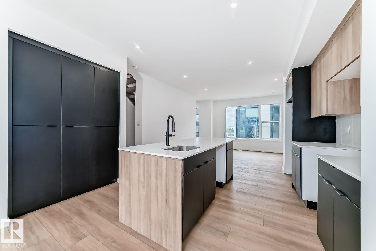 #66 5 Rondeau DR - 12