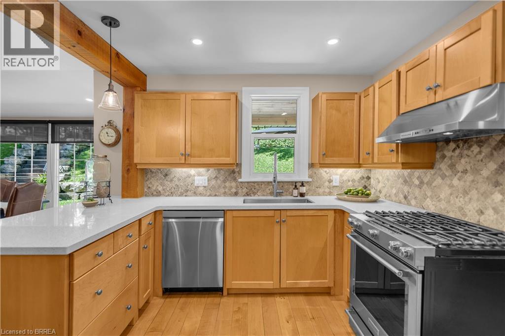 3-bedroom home for sale at 60A DUNDAS Street W, Paris ON · photo 13 of 51