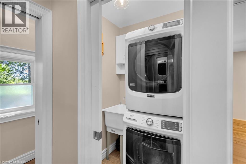 3-bedroom home for sale at 60A DUNDAS Street W, Paris ON · photo 19 of 51