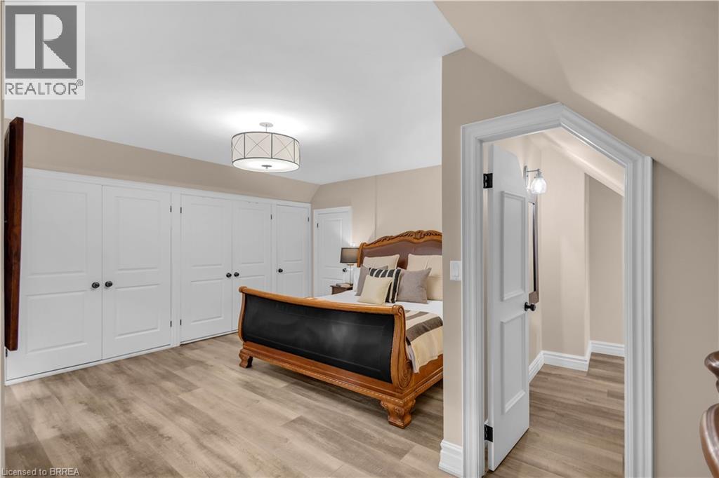 3-bedroom home for sale at 60A DUNDAS Street W, Paris ON · photo 24 of 51