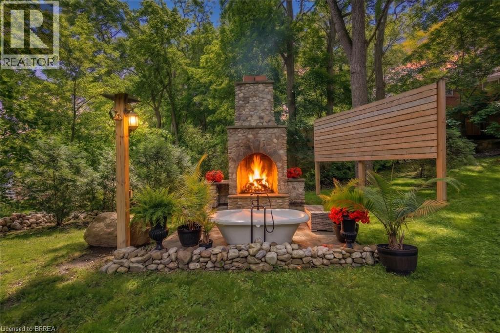 3-bedroom home for sale at 60A DUNDAS Street W, Paris ON · photo 35 of 51