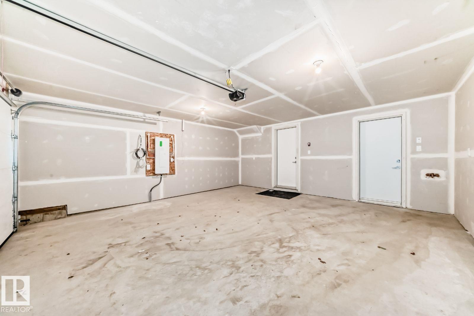 #67 5 Rondeau DR - 44