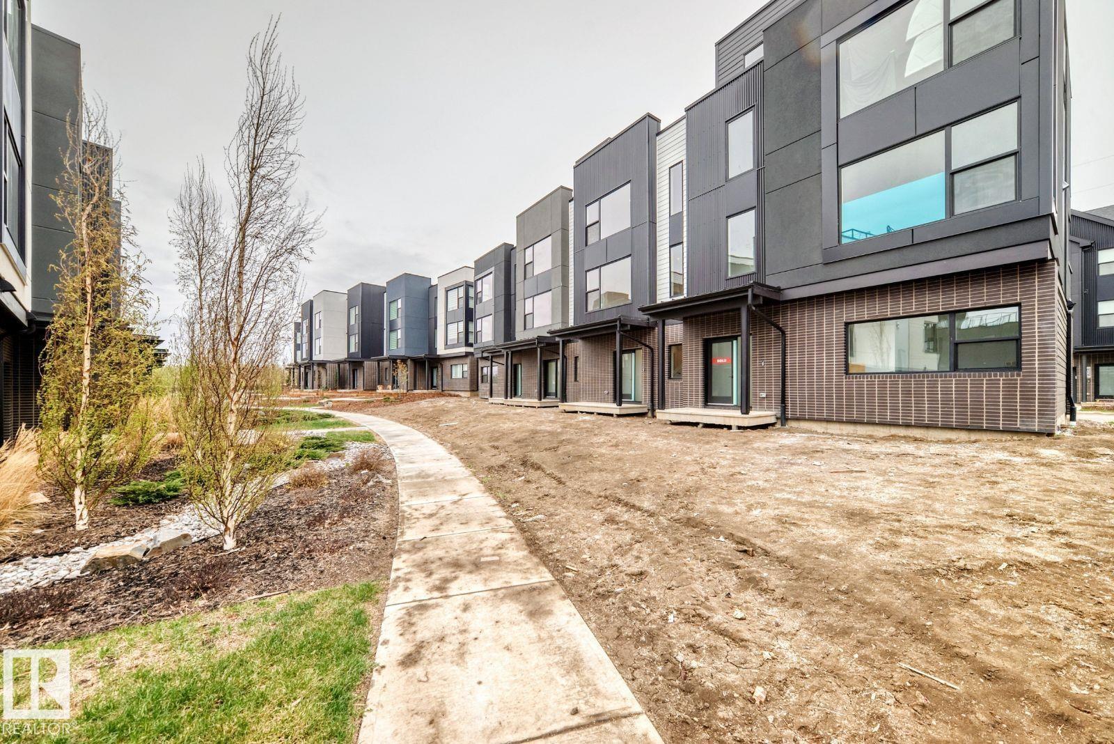 #67 5 Rondeau DR - 53