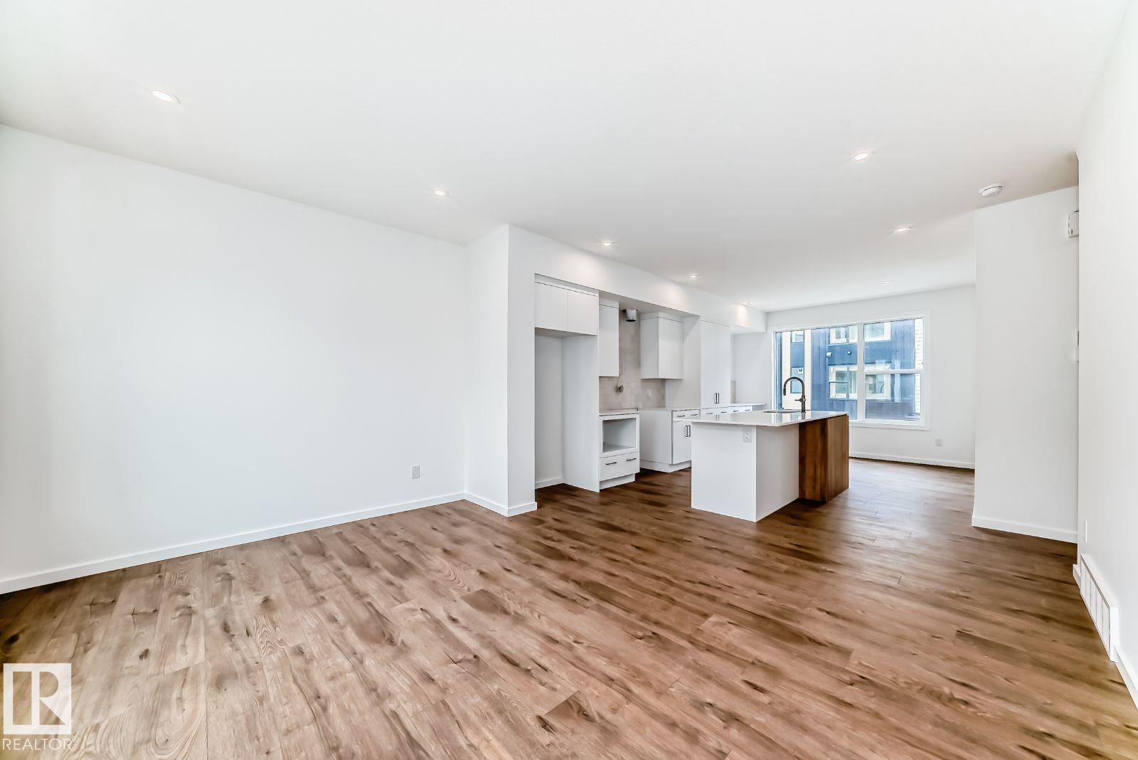 #67 5 Rondeau DR - 23