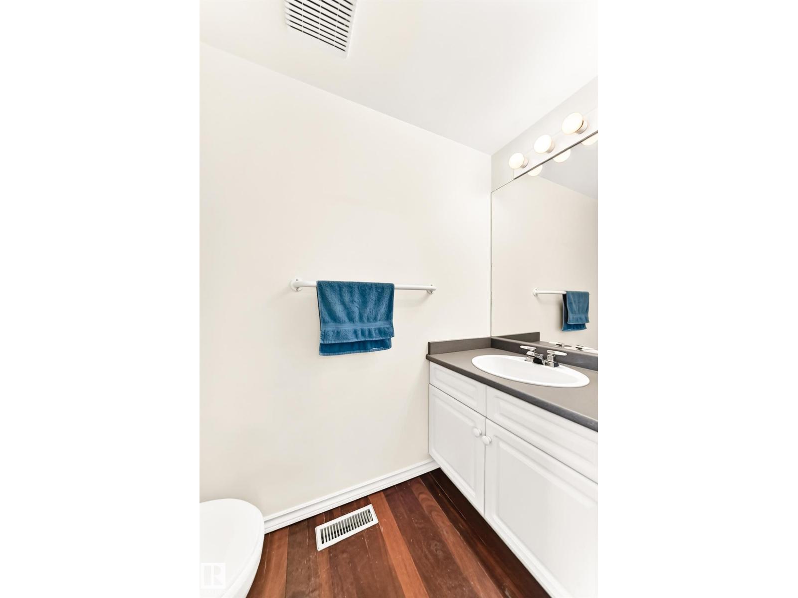 9130 77 AV NW - 27