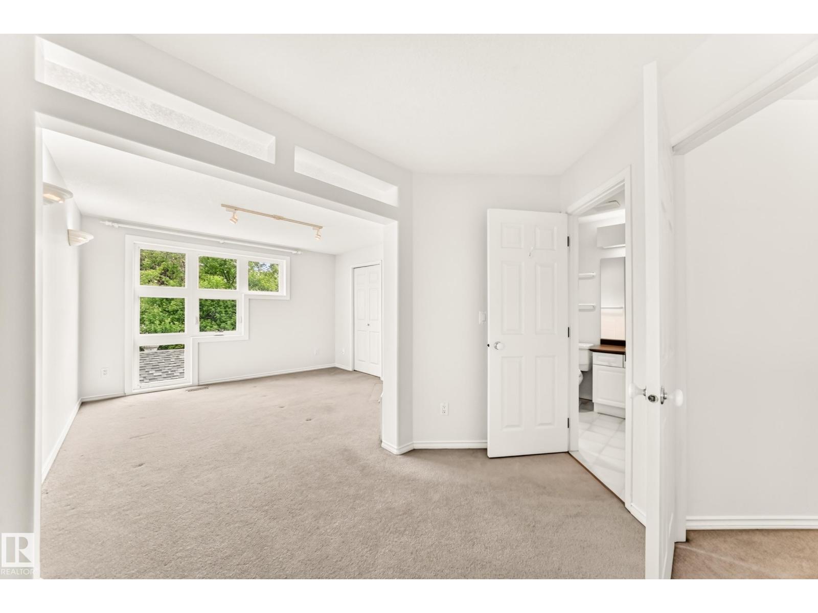 9130 77 AV NW - 28