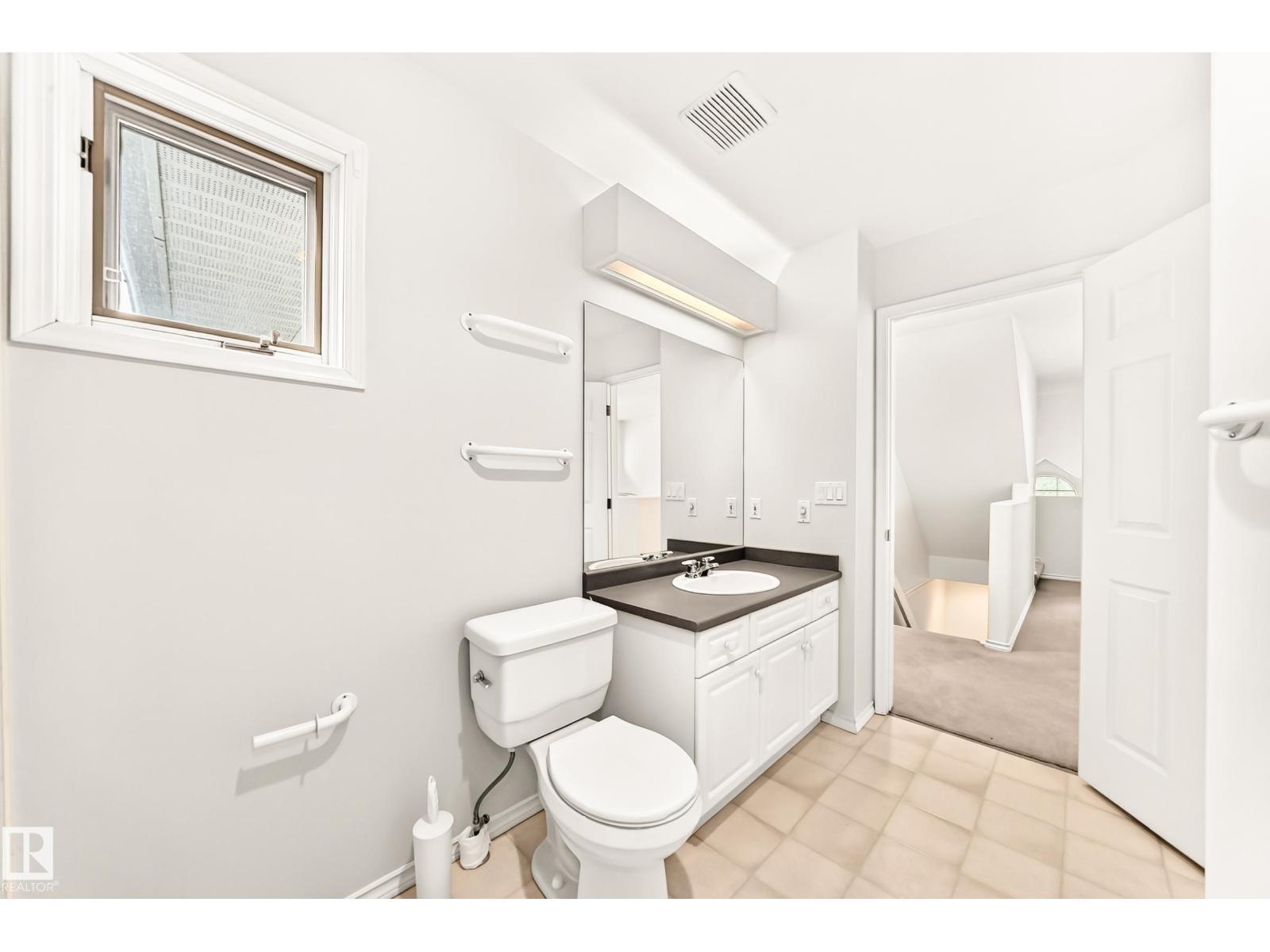 9130 77 AV NW - 34