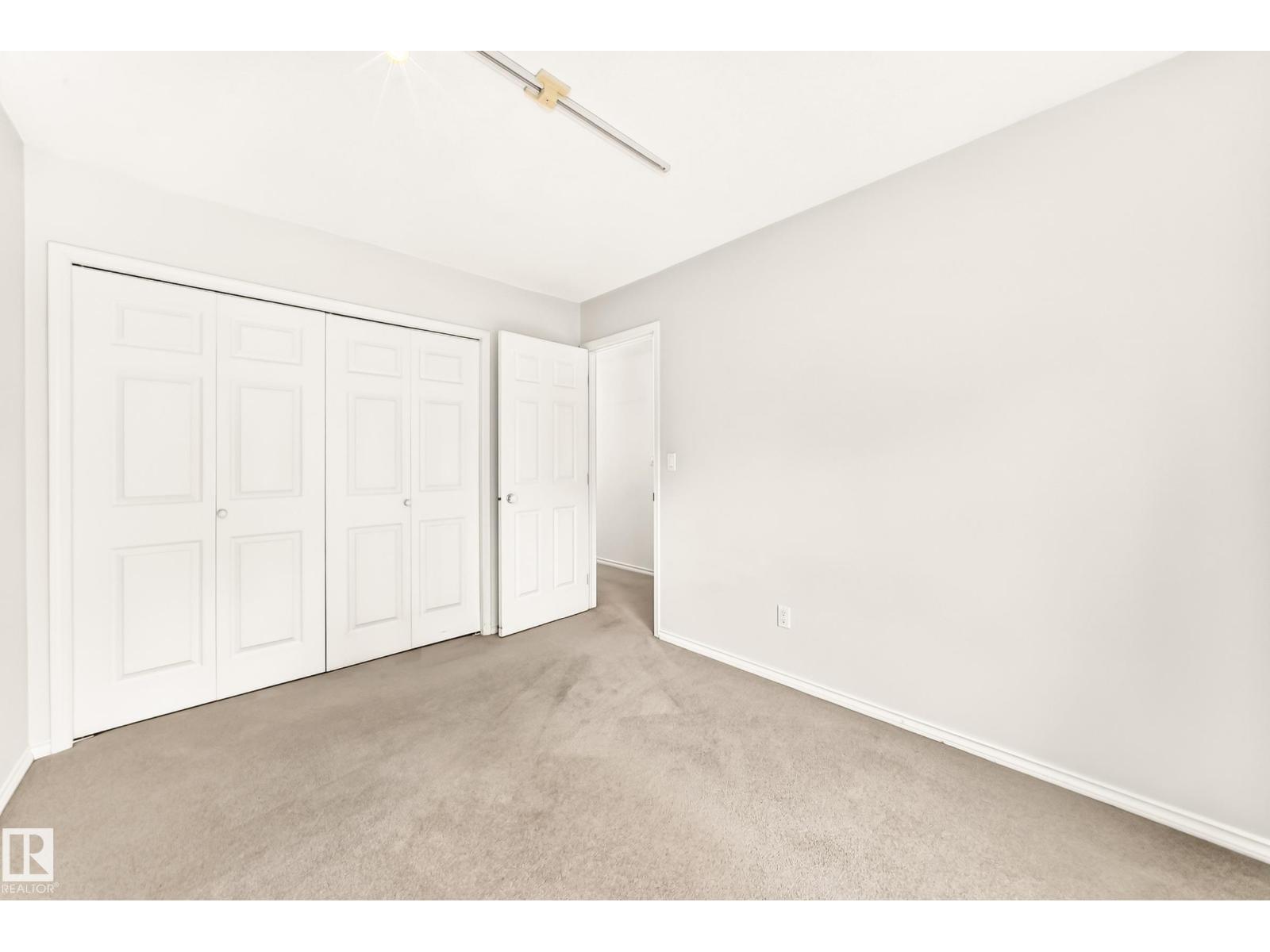 9130 77 AV NW - 37