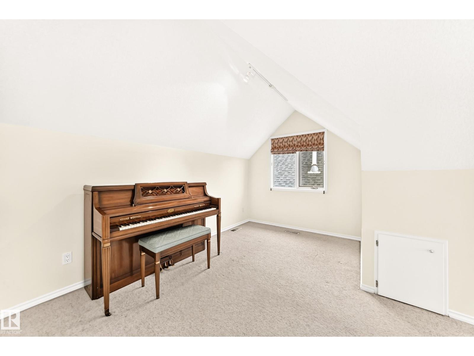 9130 77 AV NW - 45