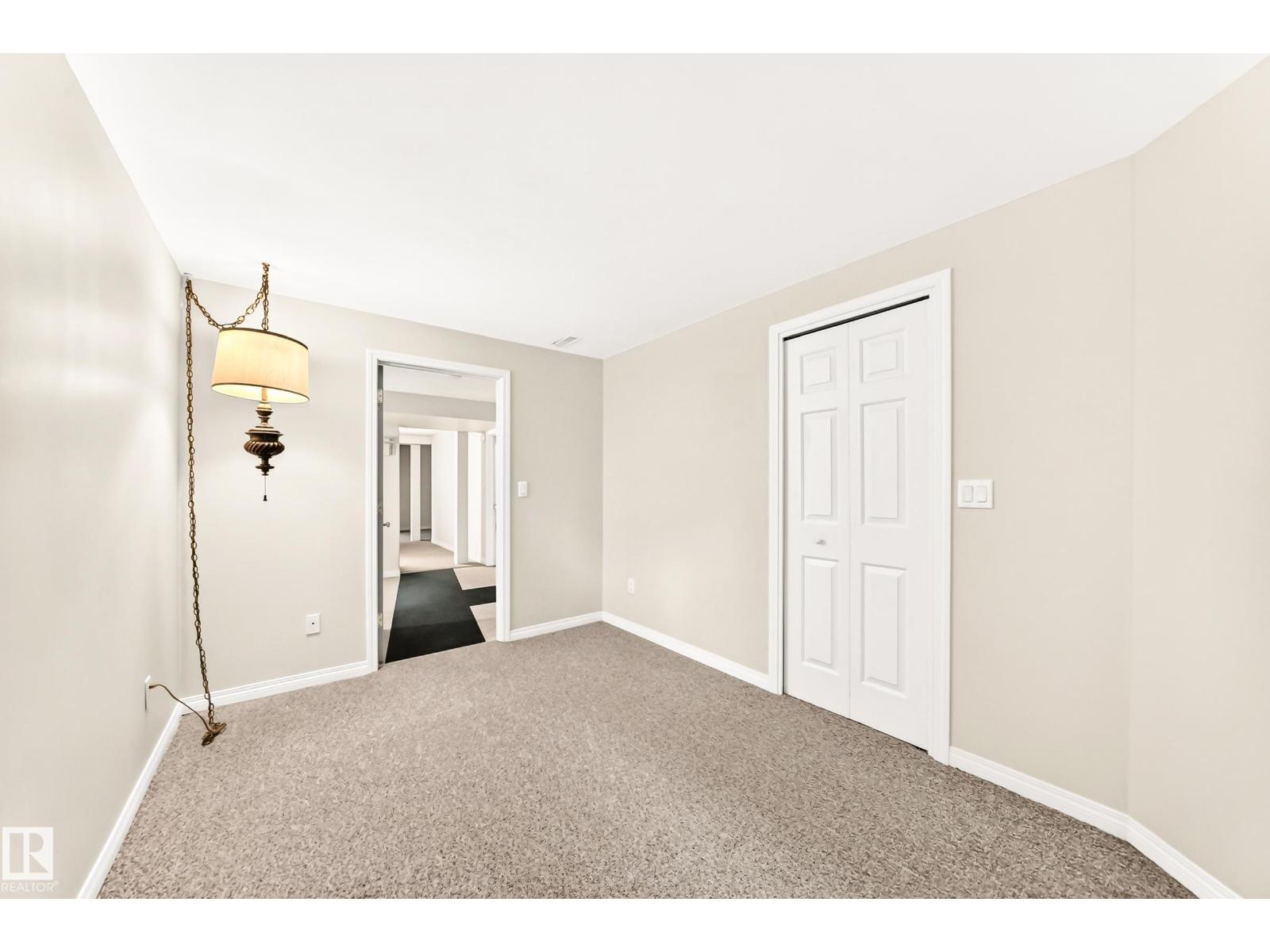 9130 77 AV NW - 51