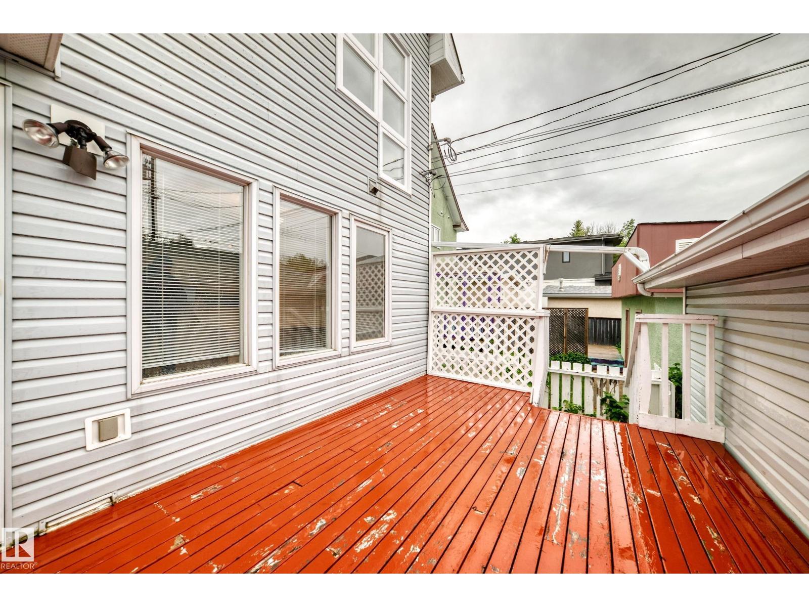 9130 77 AV NW - 13