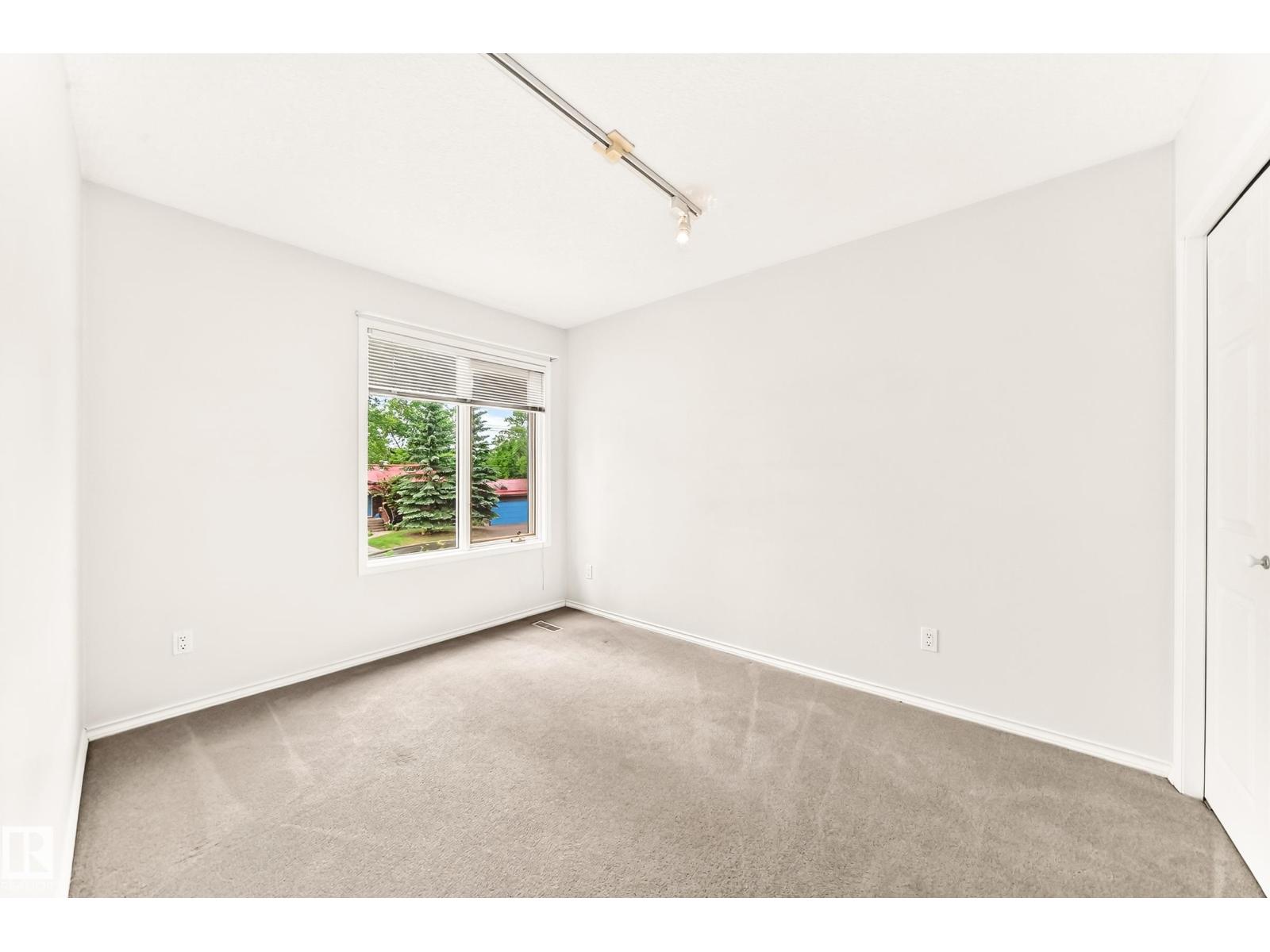 9130 77 AV NW - 36