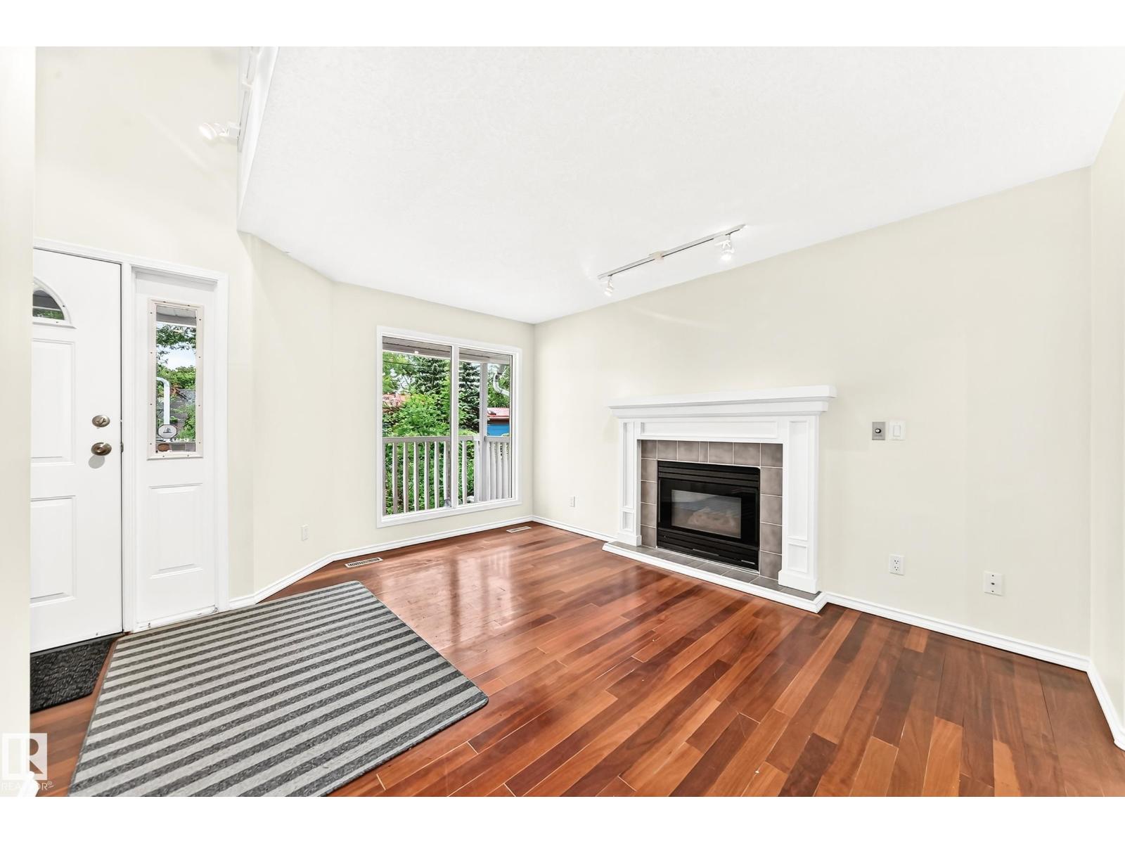 9130 77 AV NW - 19