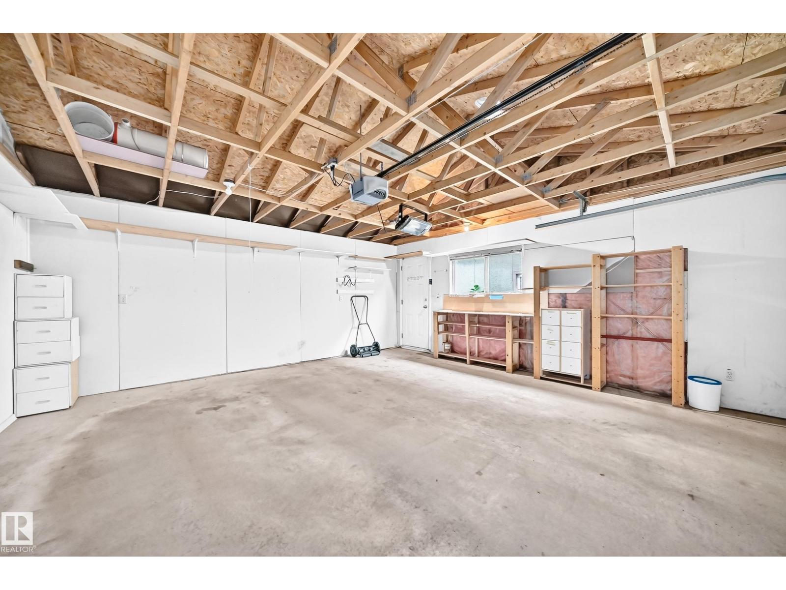 9130 77 AV NW - 60