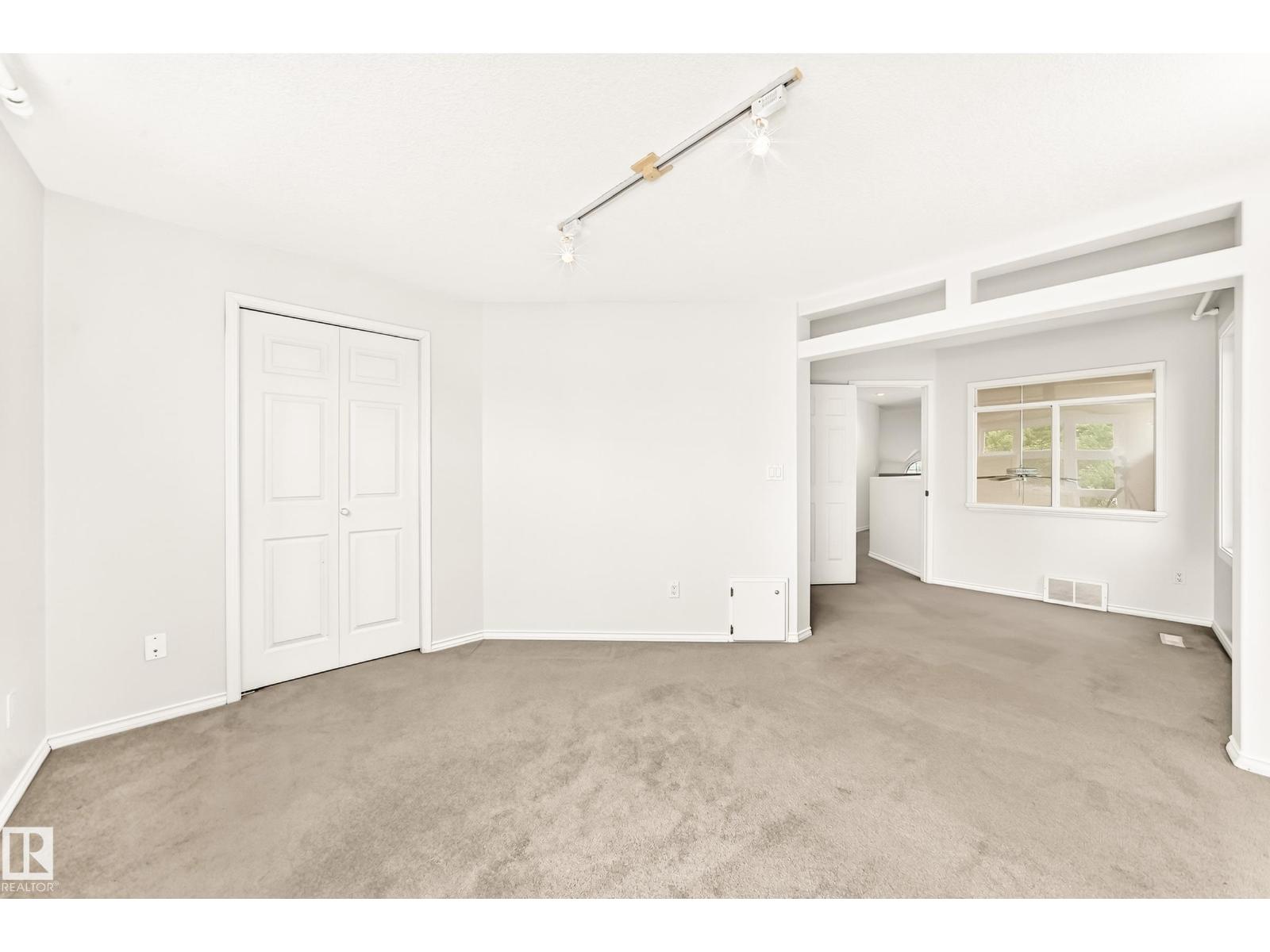 9130 77 AV NW - 31