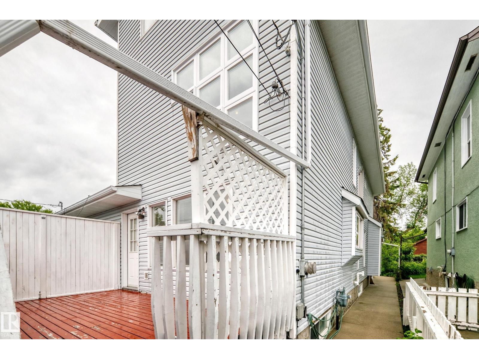 9130 77 AV NW - 63