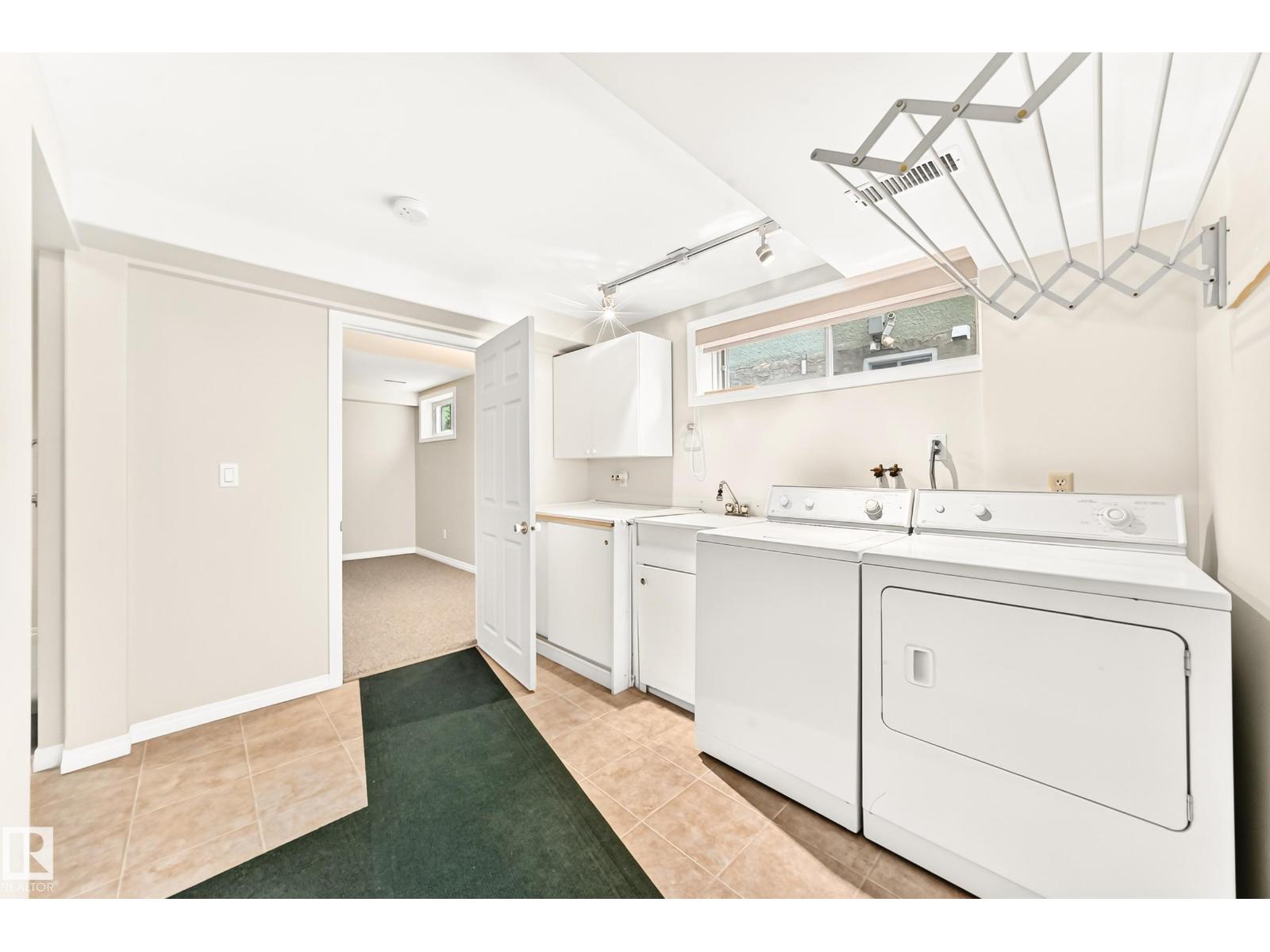 9130 77 AV NW - 56