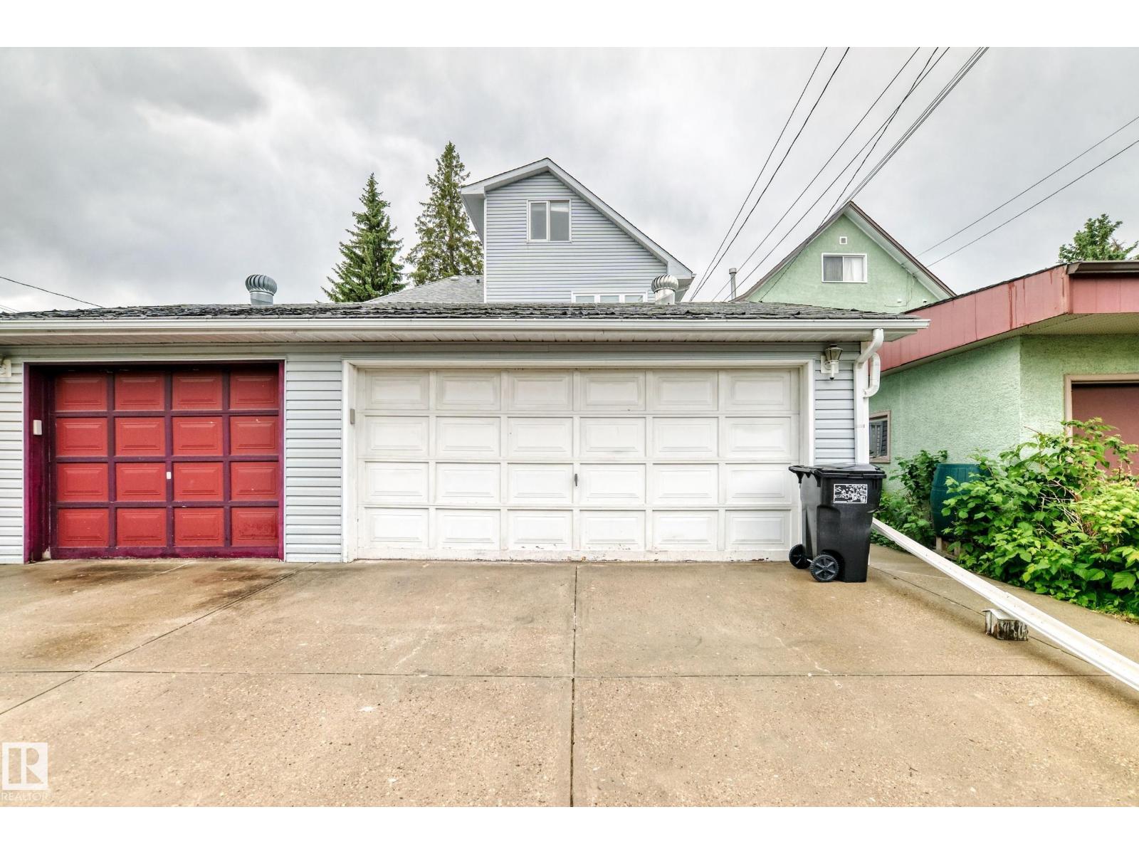 9130 77 AV NW - 61