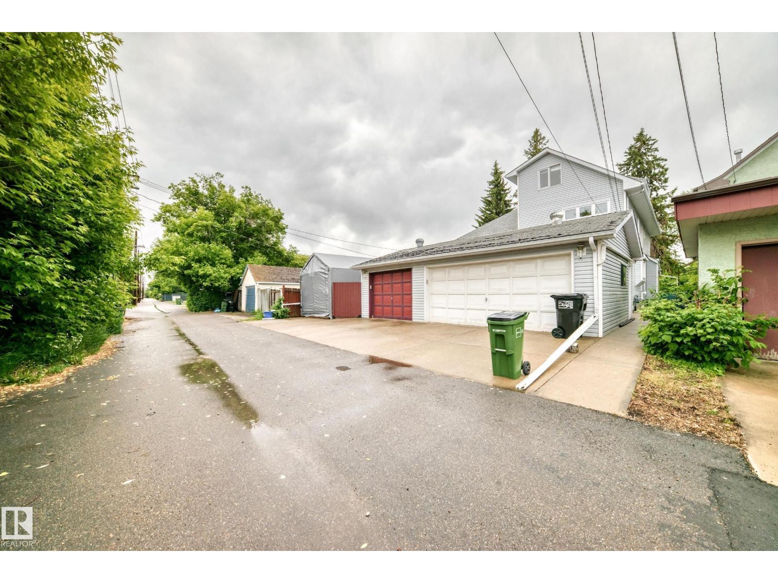 9130 77 AV NW - 62