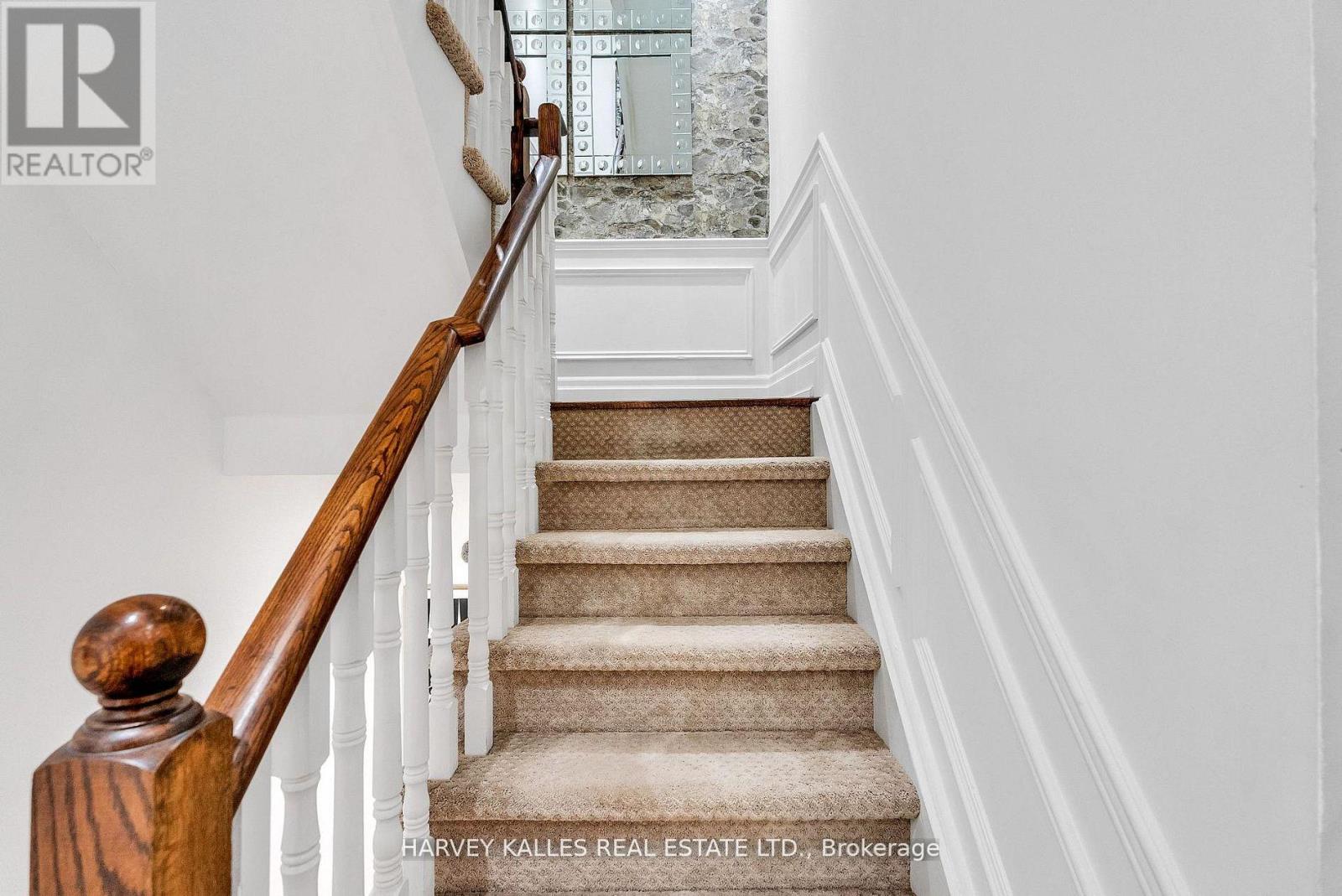 #313 51 YORK MILLS ROAD - 18