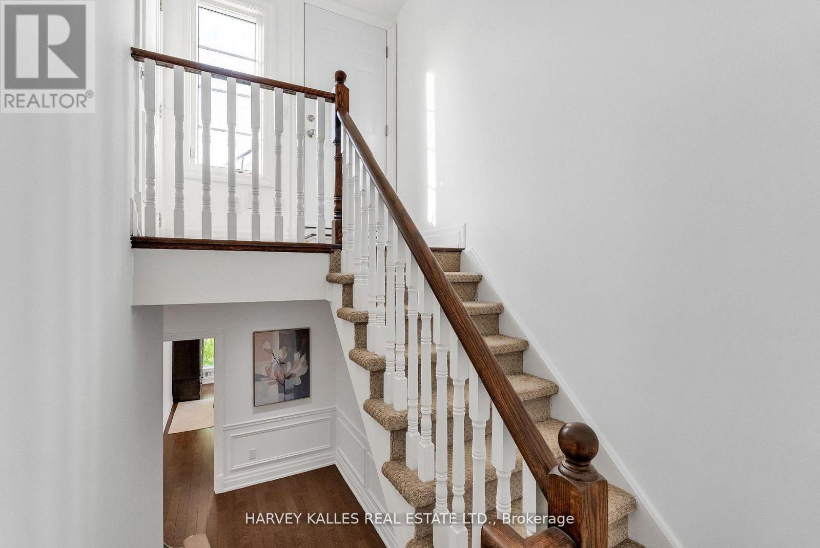 #313 51 YORK MILLS ROAD - 33