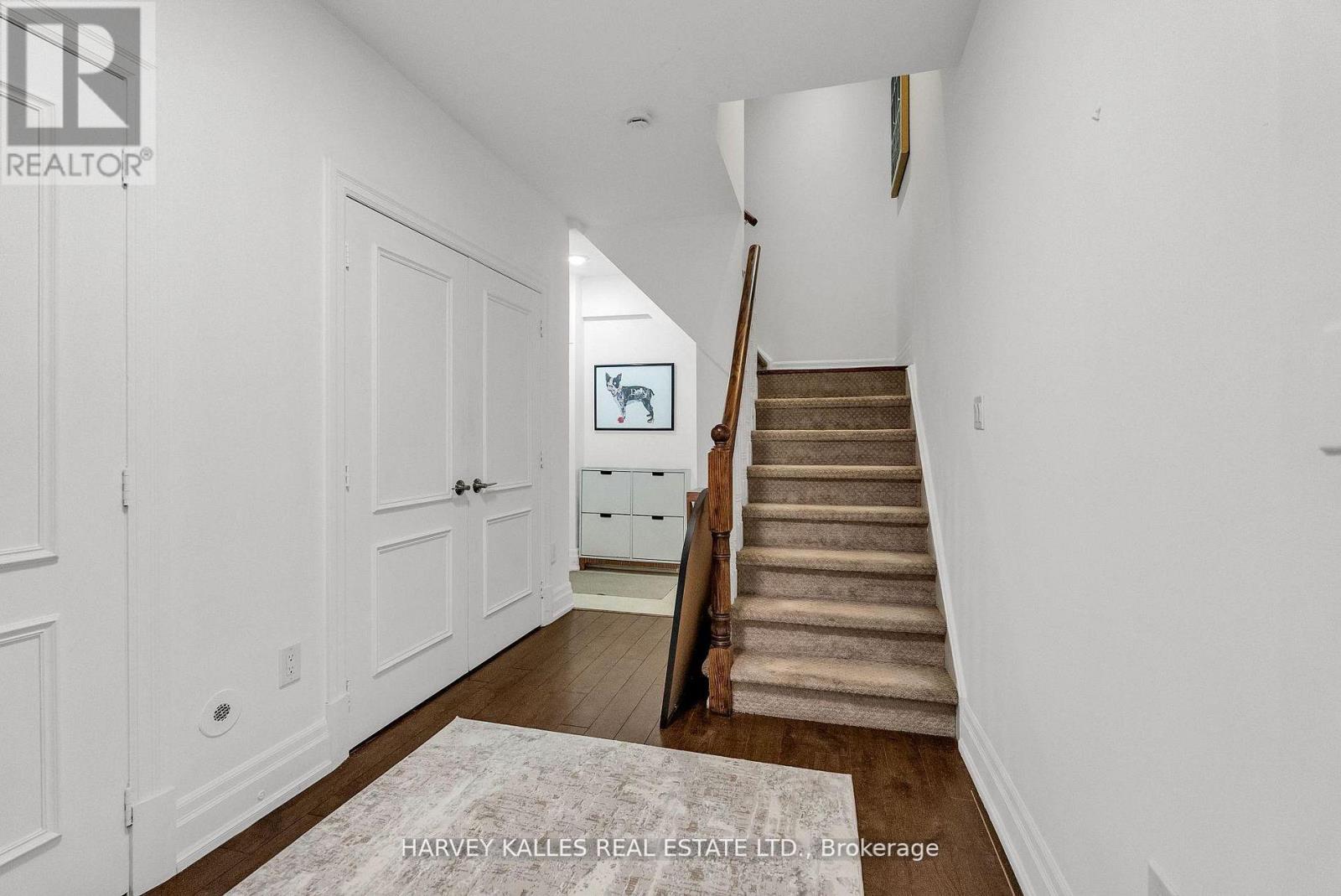 #313 51 YORK MILLS ROAD - 37