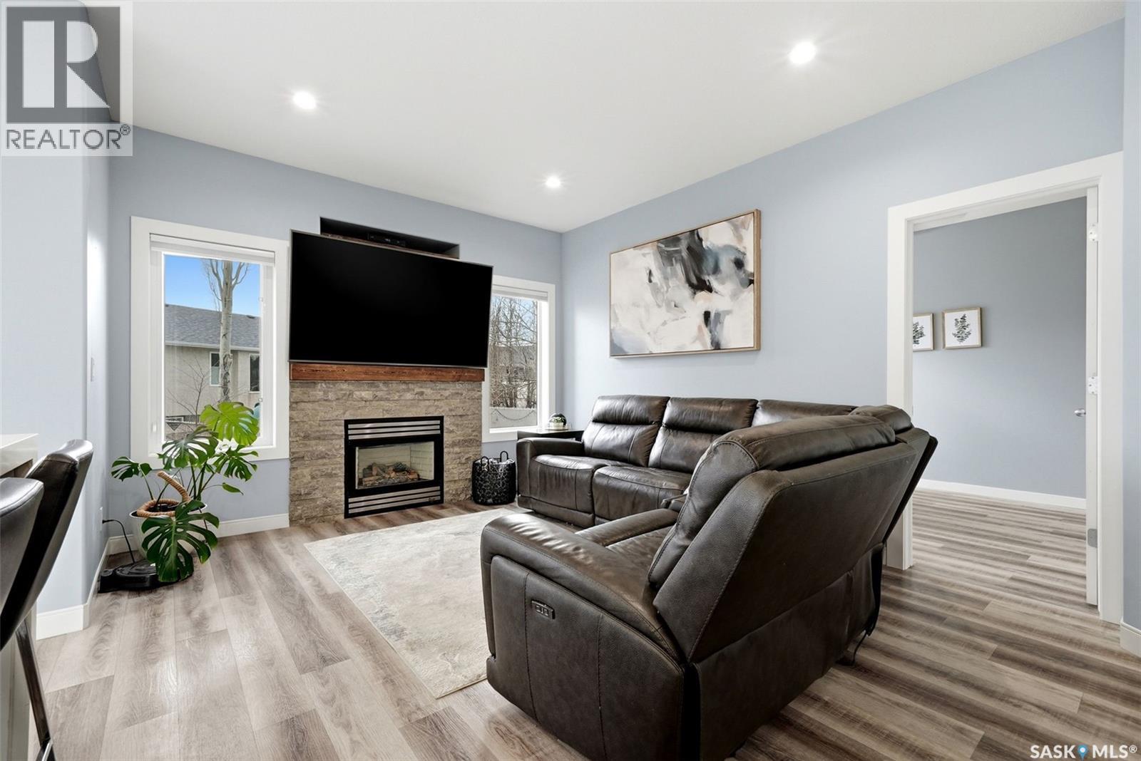 709 Aspen CRESCENT — photo 6