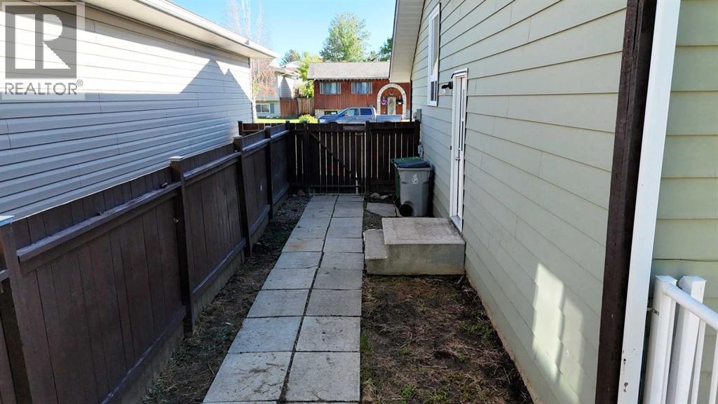 5737 9 Avenue — photo 35