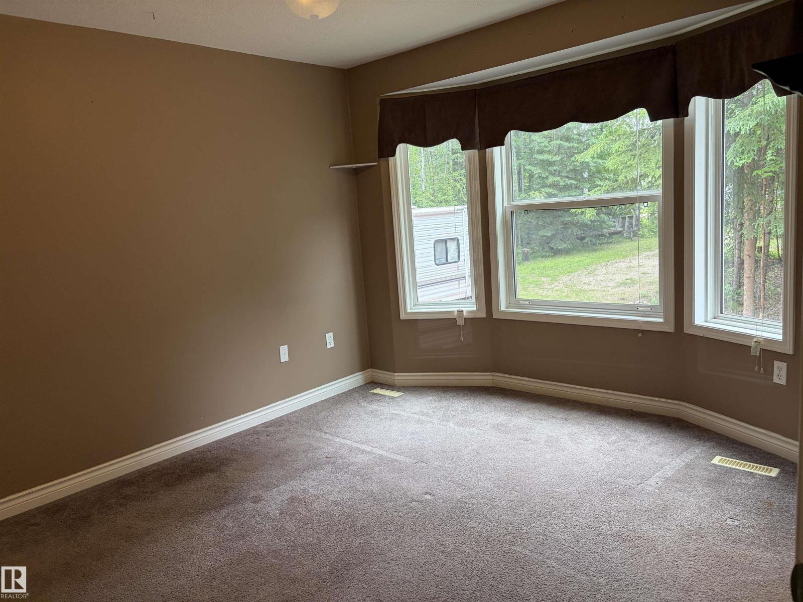 5 Carlson DR — photo 35