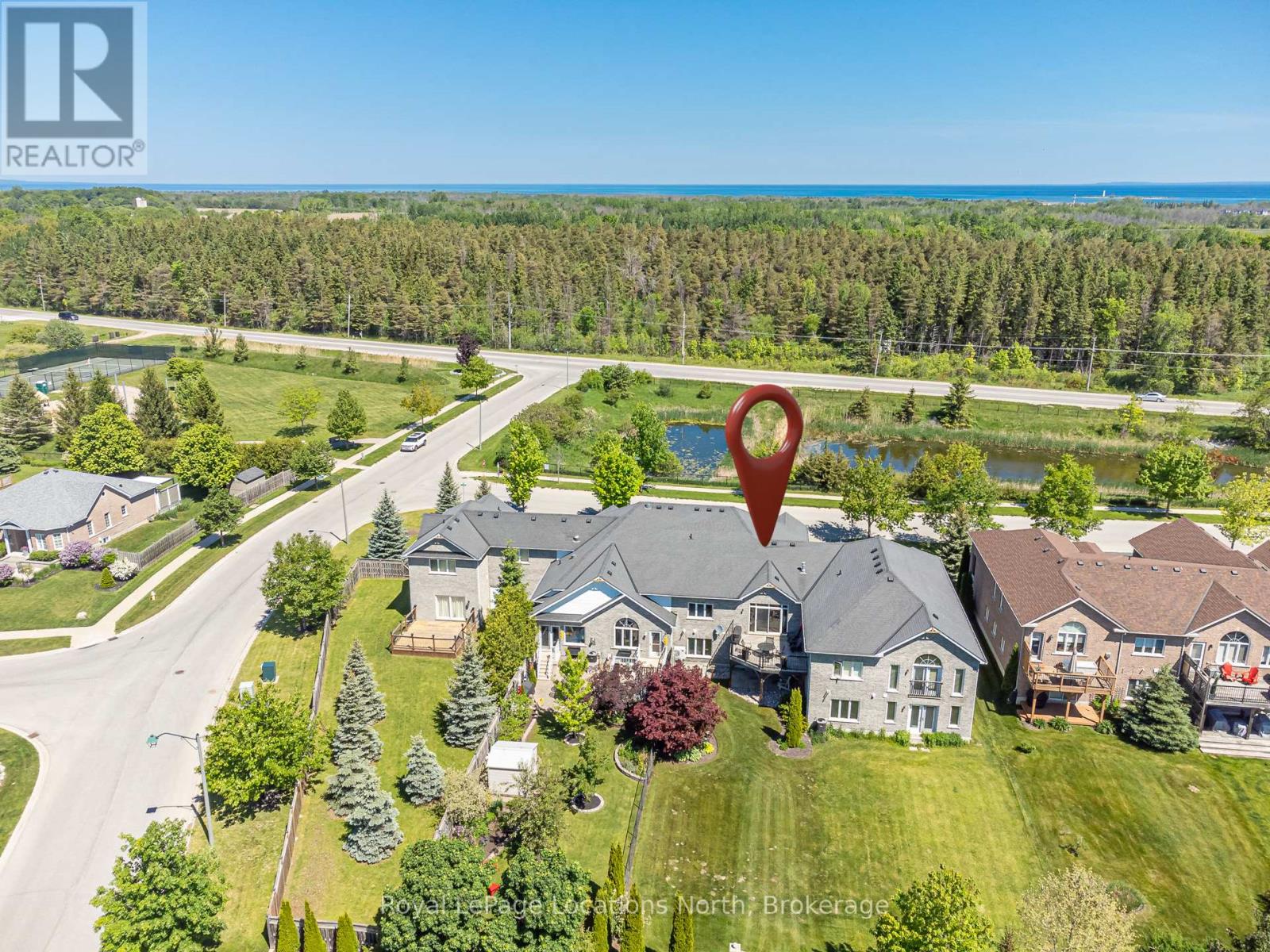 6 THOMAS DRIVE - 41