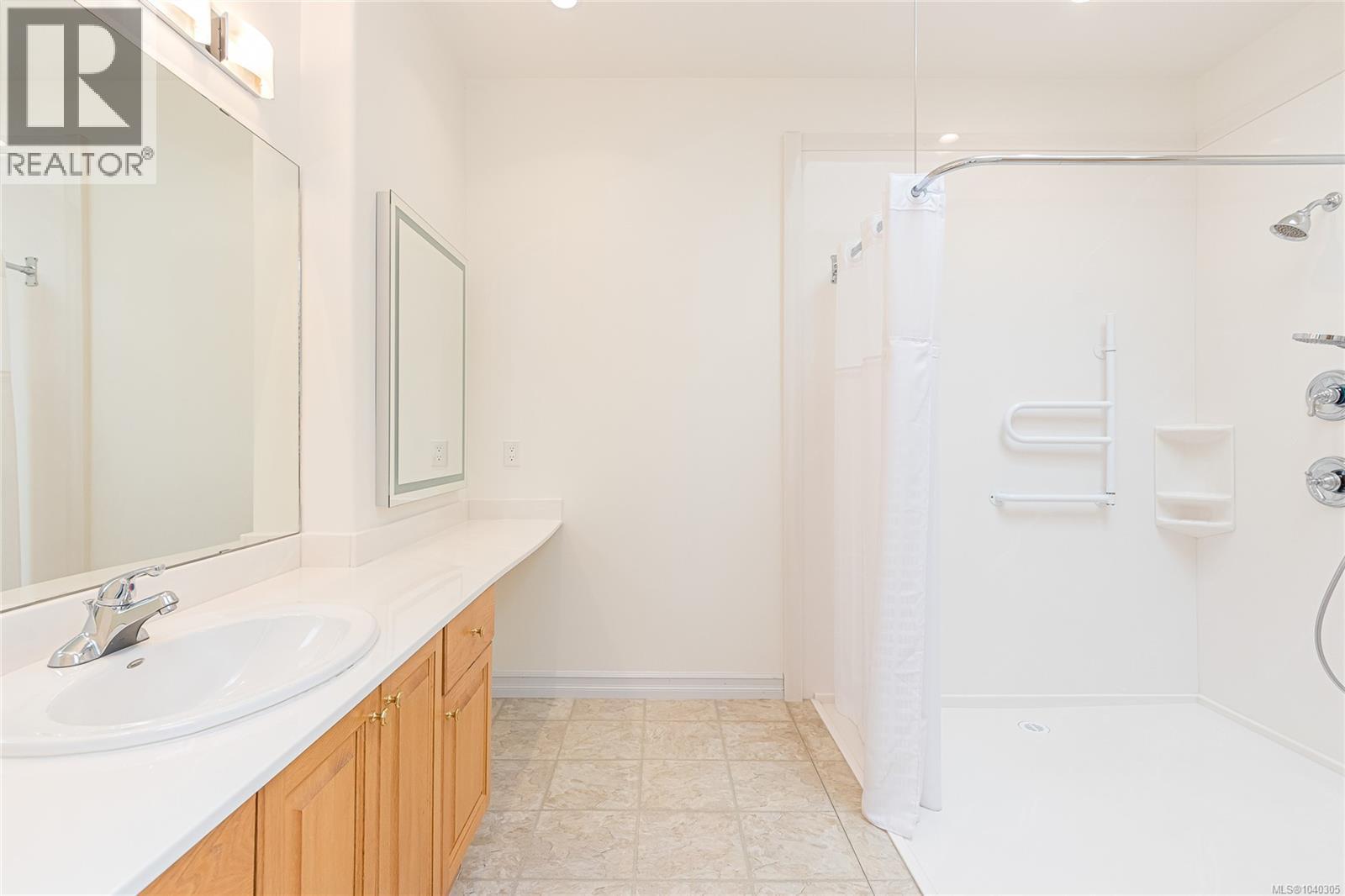 #28 2979 River Rd - 20
